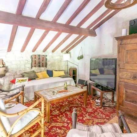 Manoir Atypique Et Medieval 5 Chambres. Dom wakacyjny Fléac-sur-Seugne