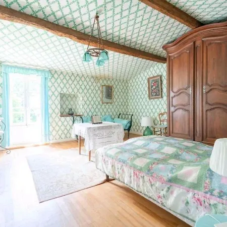 Manoir Atypique Et Medieval 5 Chambres.